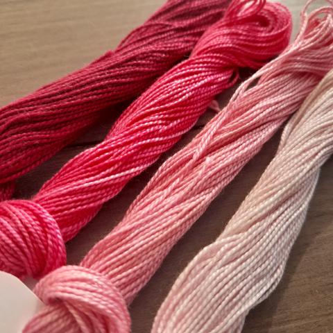 House of Embroidery Pearl 8 - Pinks