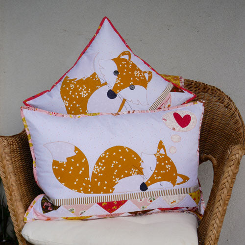 Claire Turpin - Foxies Cushion Pattern