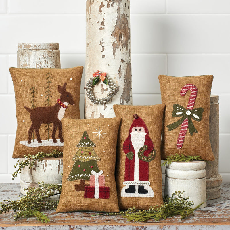 Set of 4 Holiday Pillows Pattern