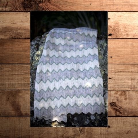 BC10 Zig Zag Blanket