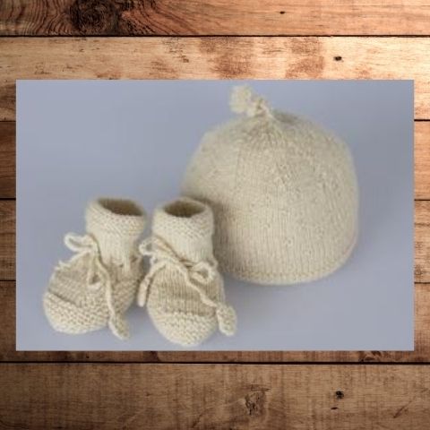 BC33 Rock a Bye Baby Hat and Booties