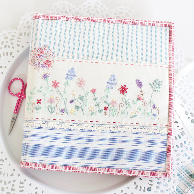 Molly and Mama: Simple Sewing Folder