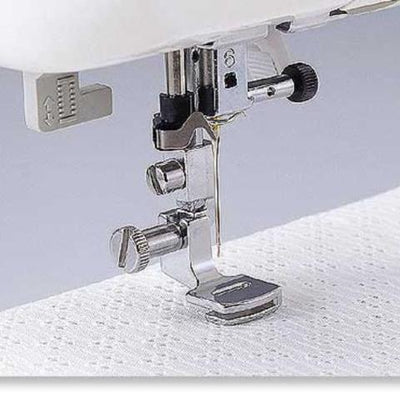 Brother 1/4 Inch Quilting Foot with Guide (F057) - Parts & Accessories