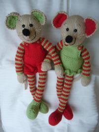 Mistletoe Mice Knitting Kit